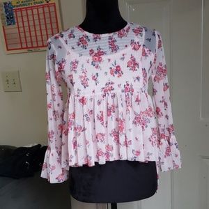 💚Beautees Flowy floral crop top